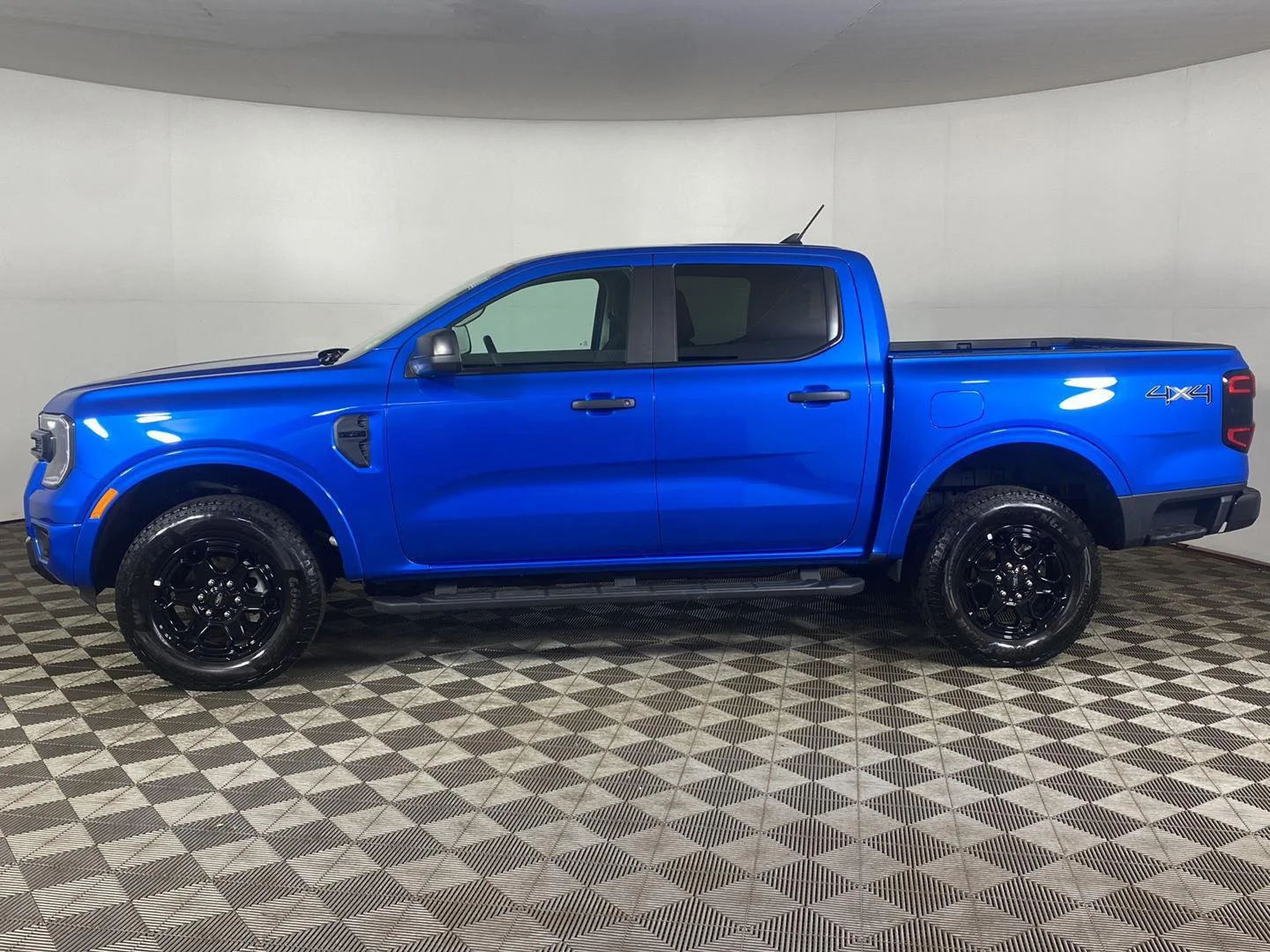 New 2026 Velocity Blue Ford XLT image 32