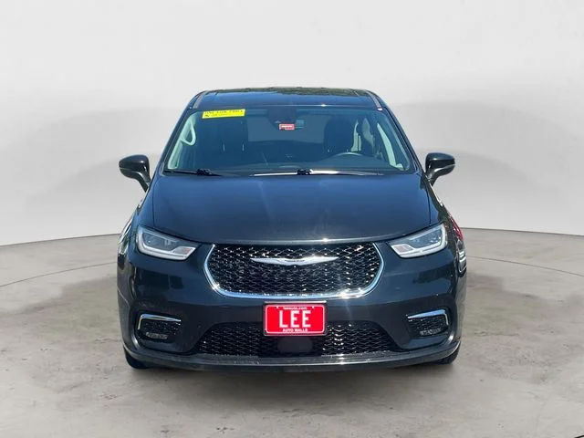 Used 2023 Black Chrysler Touring L image 8
