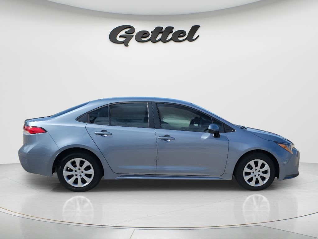 2022 Toyota Corolla LE - Photo 6