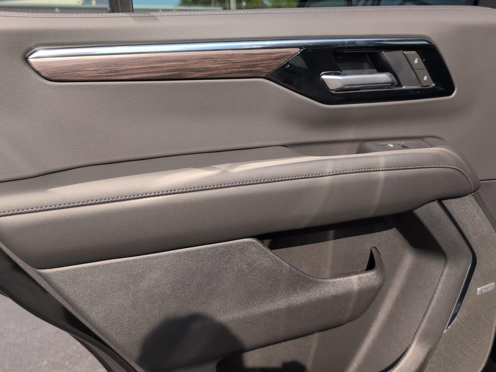 2026 Chevrolet Tahoe Z71 - Photo 34