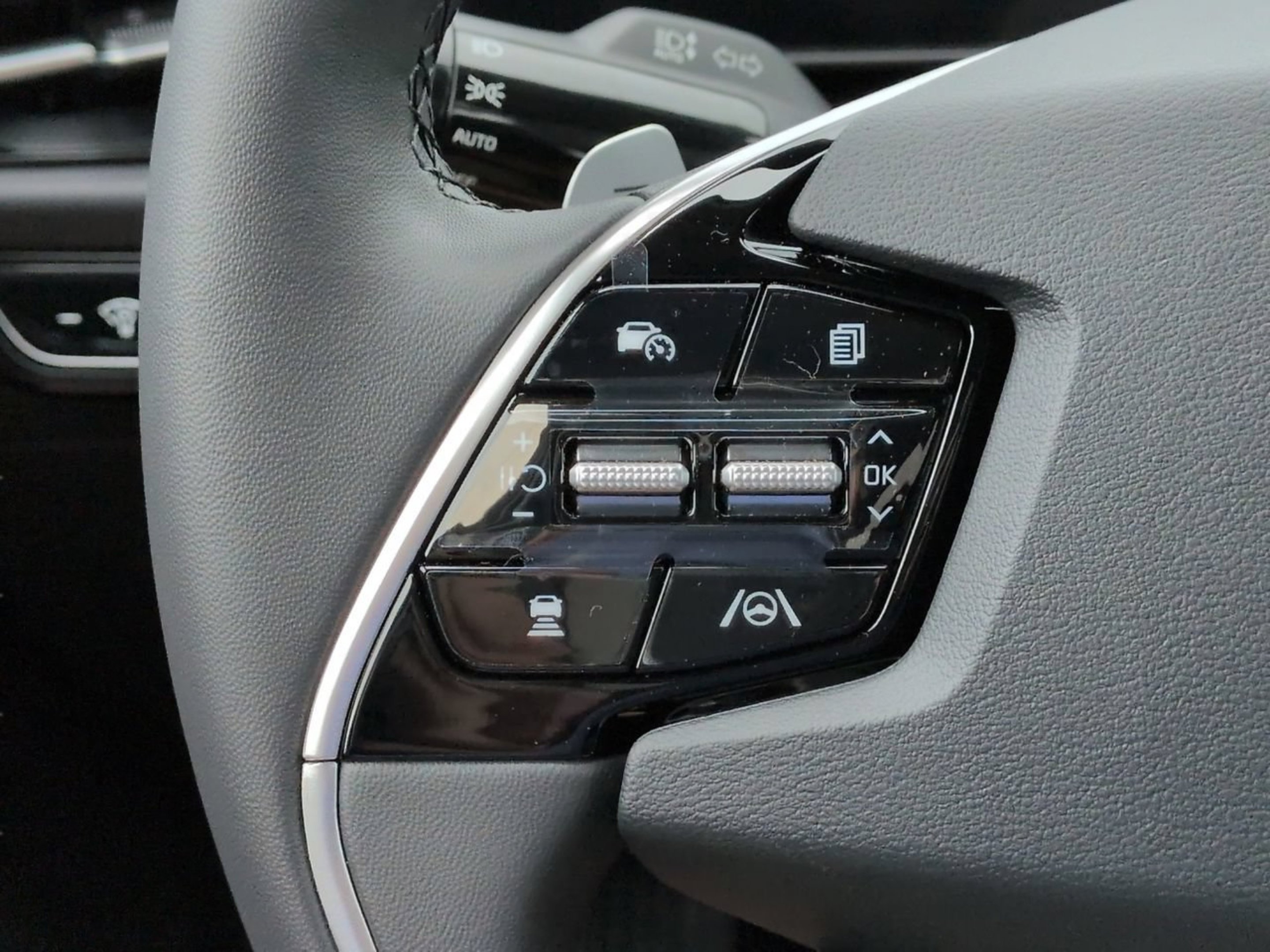 New 2026 Steel Gray Kia EX image 30