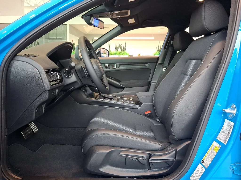 2026 Honda Civic Hatchback Sport - Photo 7