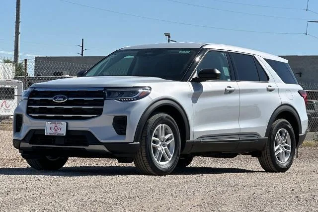 New 2026 Space White Metallic Ford Active 100A image 8