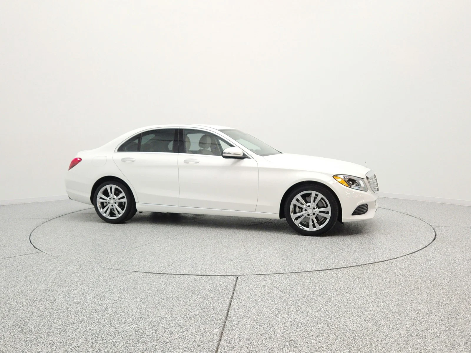 Used 2016 Polar White Mercedes-Benz C 300 Luxury image 4