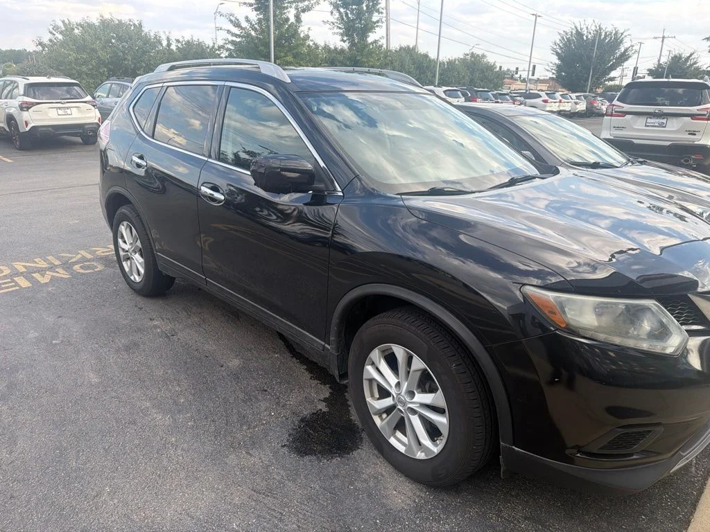 Used 2014 Black Nissan SV image 7