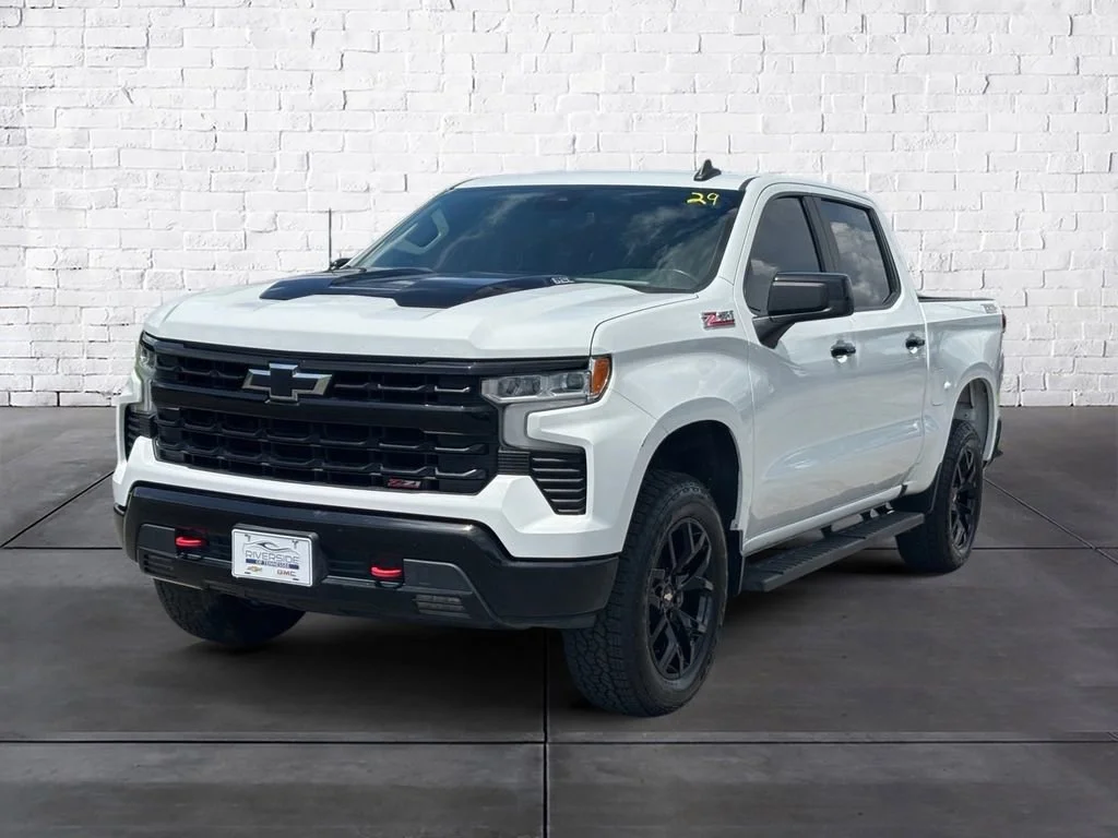Used 2023 Summit White Chevrolet LT Trail Boss image 2