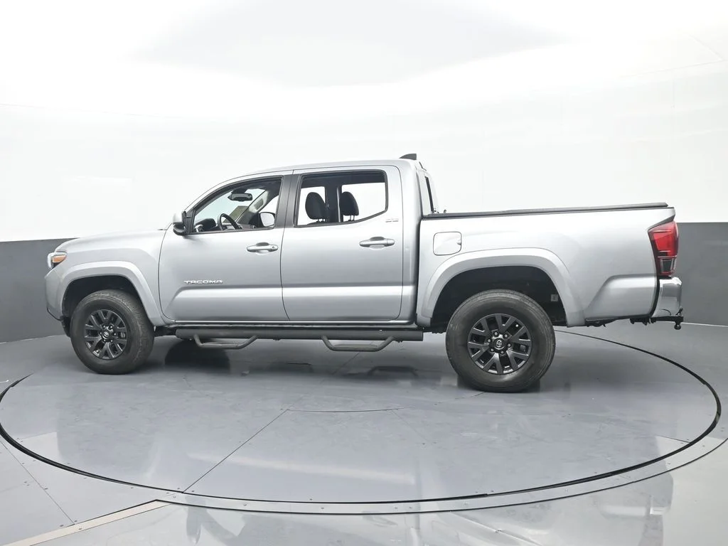 Used 2023 Lunar Rock Toyota SR5 image 3