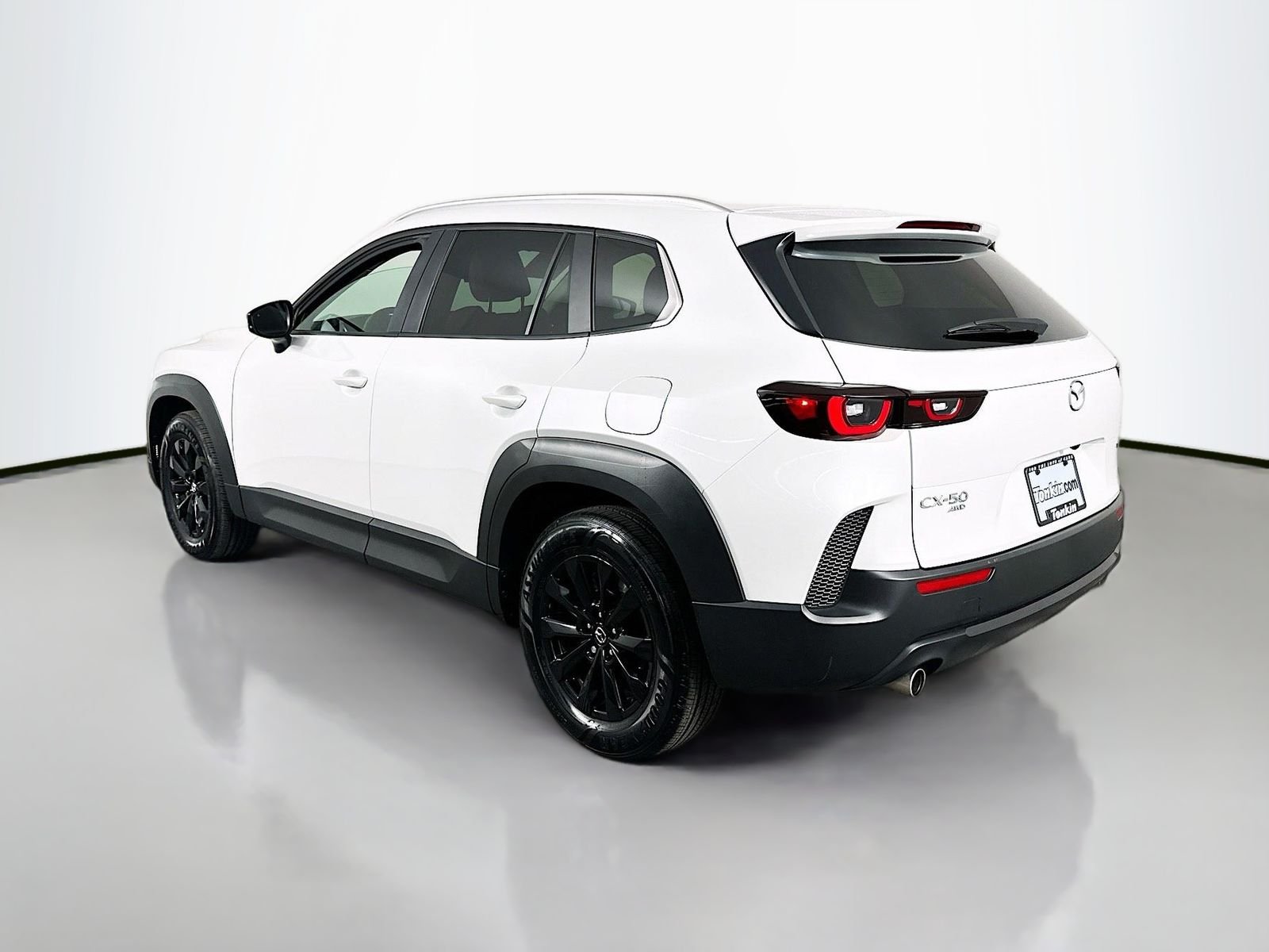Certified Used 2025 Pearl Mazda 2.5 S Preferred Package Carplay Heated Seats Keyless image 5