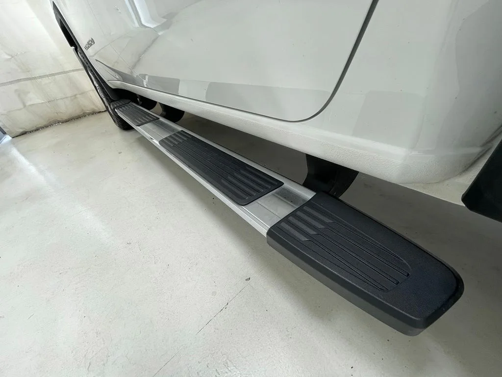 Used 2021 White GMC Denali image 12