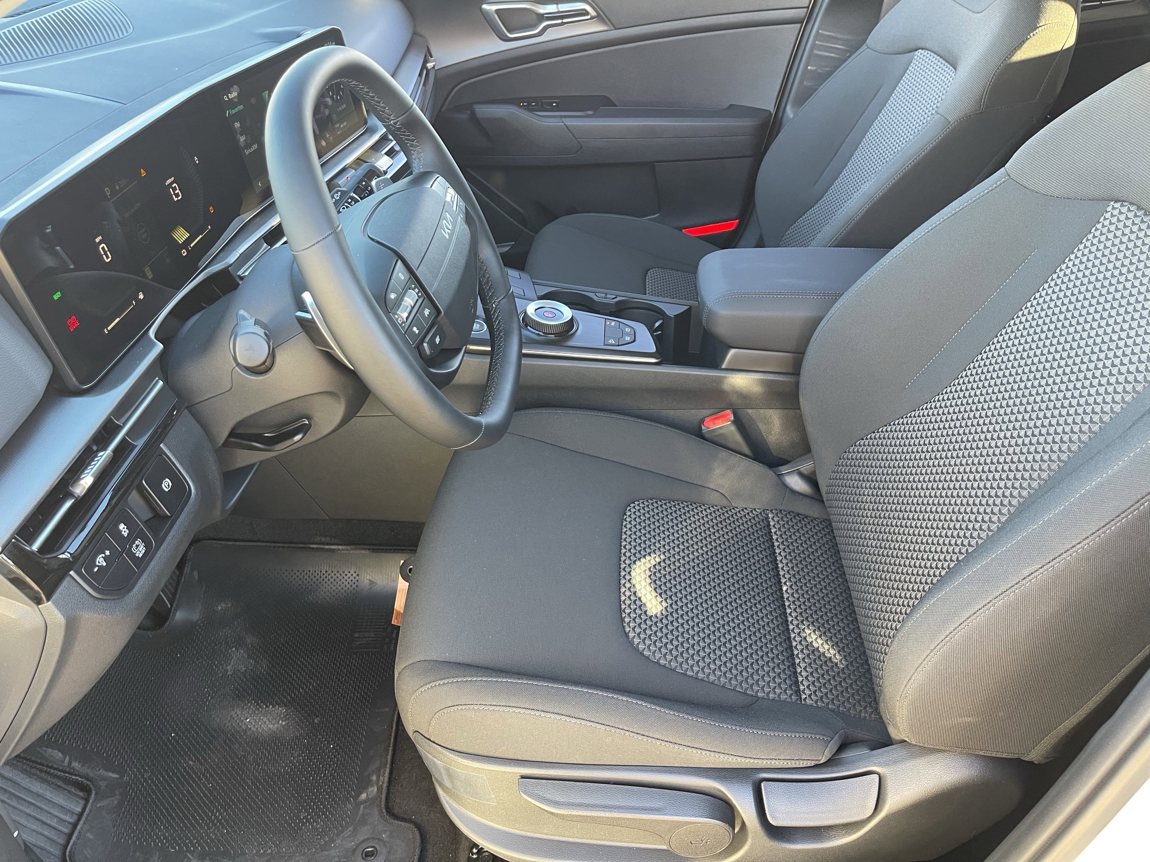 2026 Kia Sportage LX Hybrid - Photo 17