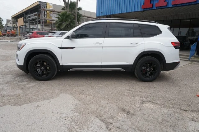 New 2024  Volkswagen 2.0T Peak Edition SEL image 10