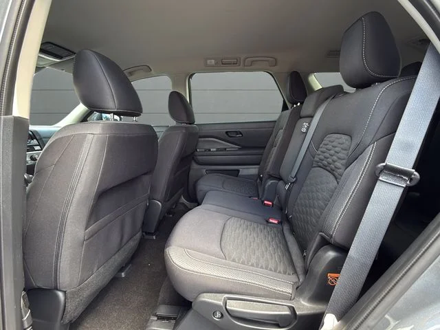 Used 2024 Gray Nissan SV image 14