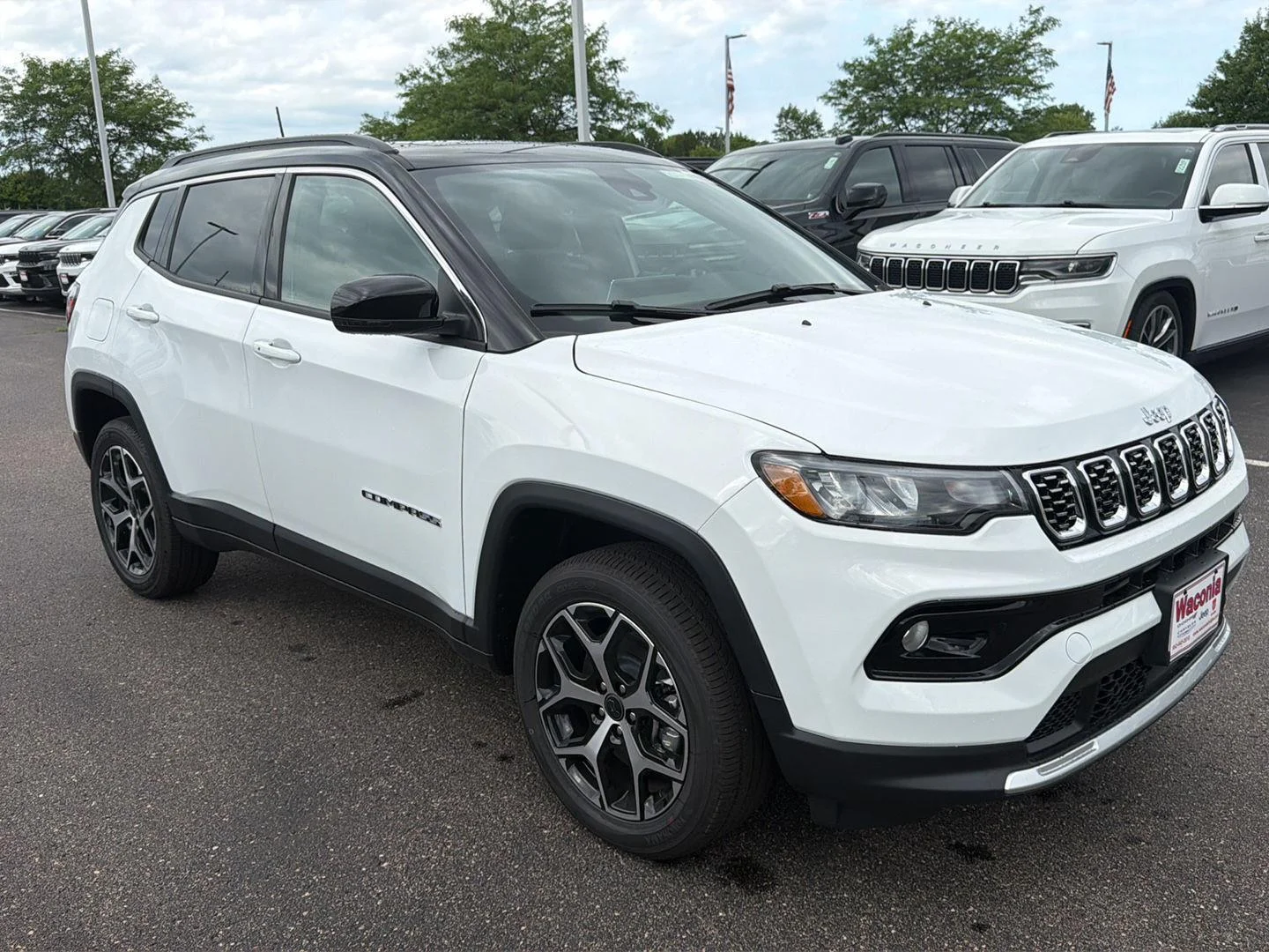 New 2026 Bright White Clear-Coat Exterior Paint Jeep Limited image 2