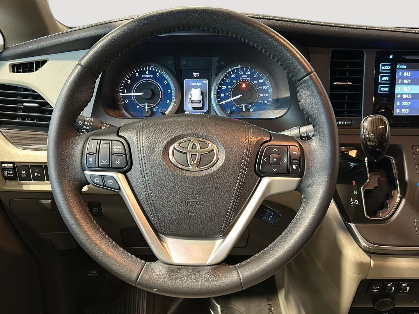 Used 2017 Midnight Black Metallic Toyota XLE Premium image 31