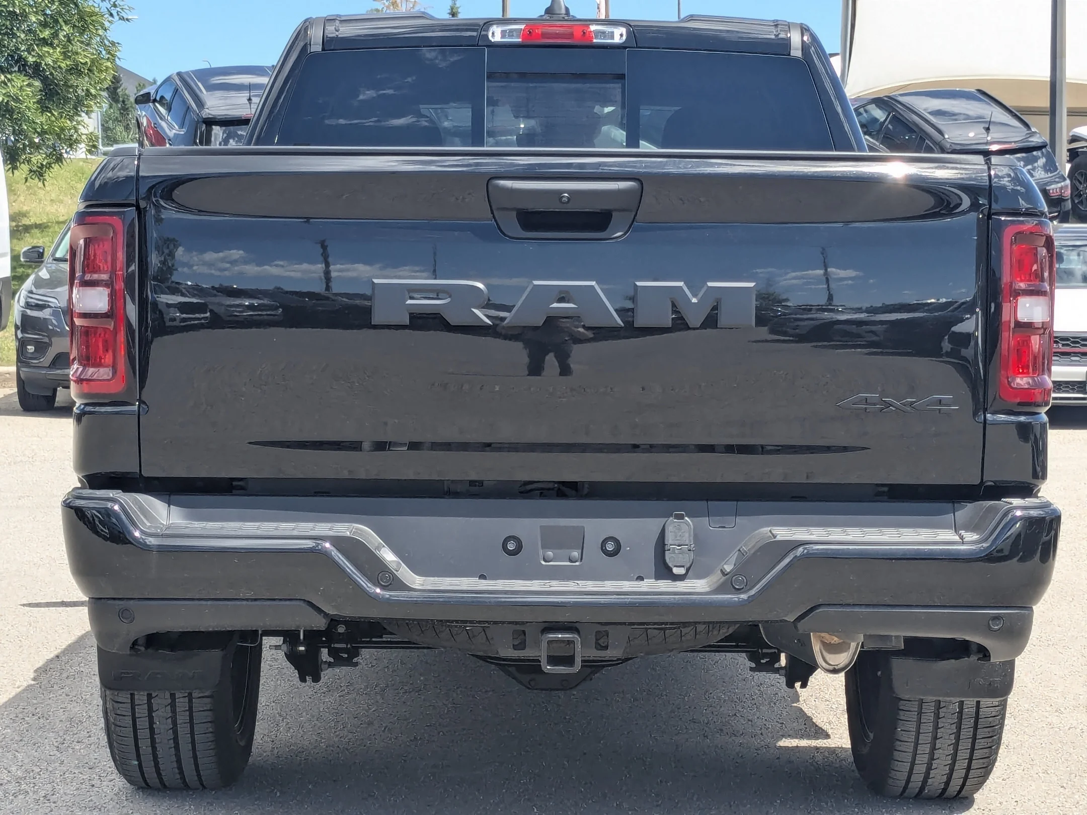 New 2026 Black RAM Express - - 4x4 - Quad Cab 64 Box - Black Express Edition - Cust Pref Pkg 23D & More! image 8