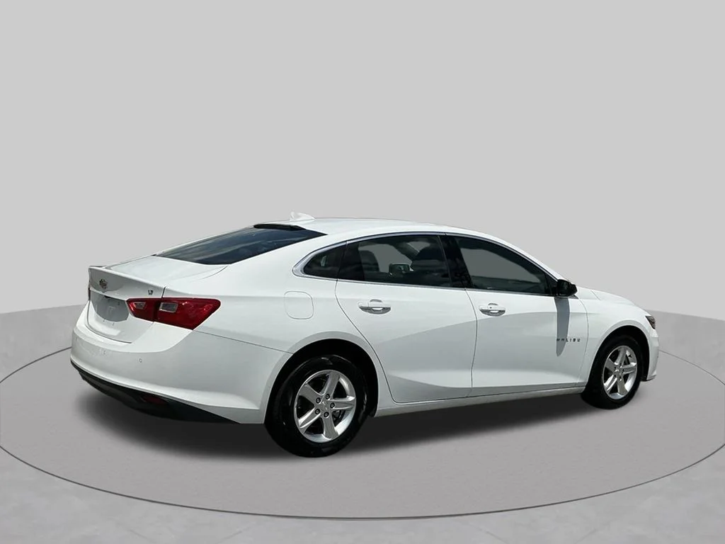Used 2024 White Chevrolet LT image 15