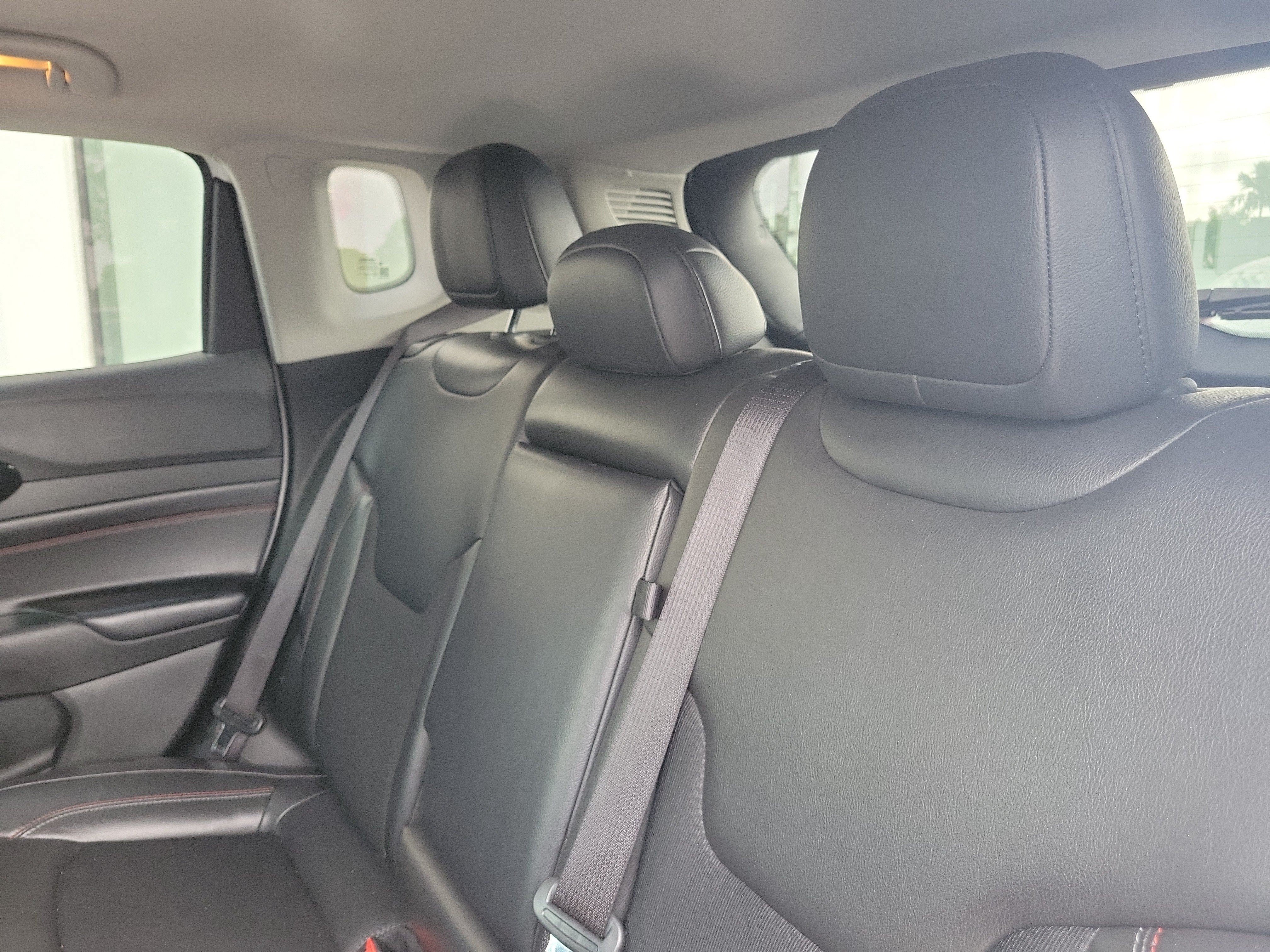 Used 2022 Bright White Clearcoat Jeep Trailhawk image 16