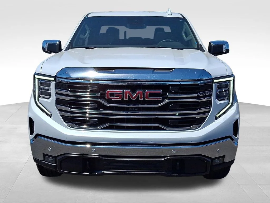 Used 2026 Glacier White Tricoat GMC SLT image 2