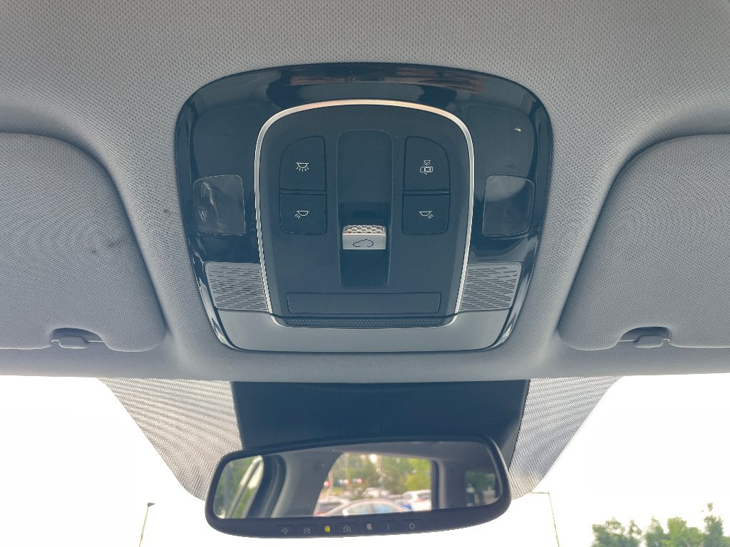 Used 2021 Moonlight Cloud Hyundai SEL image 12