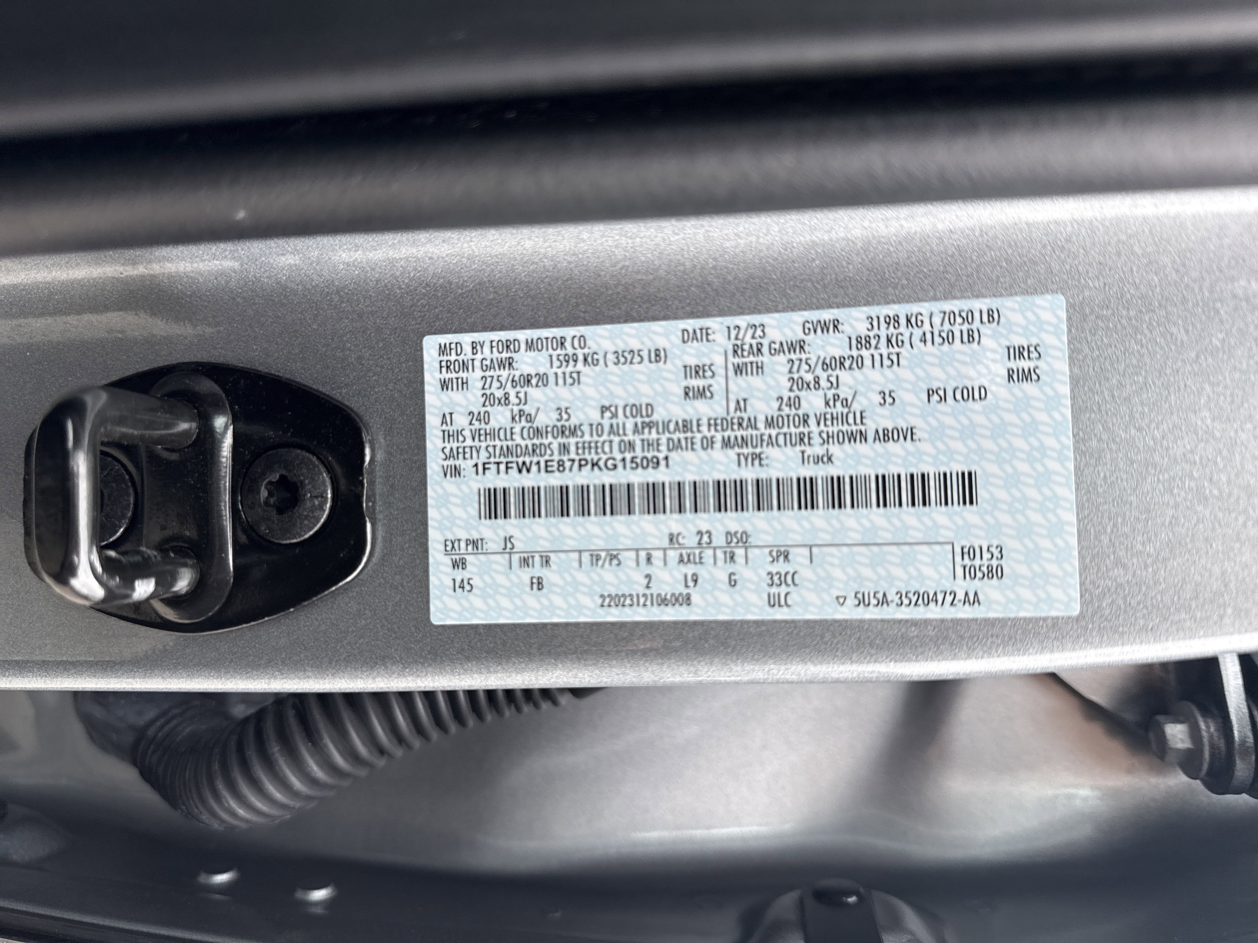 Used 2023 Silver Ford  image 33