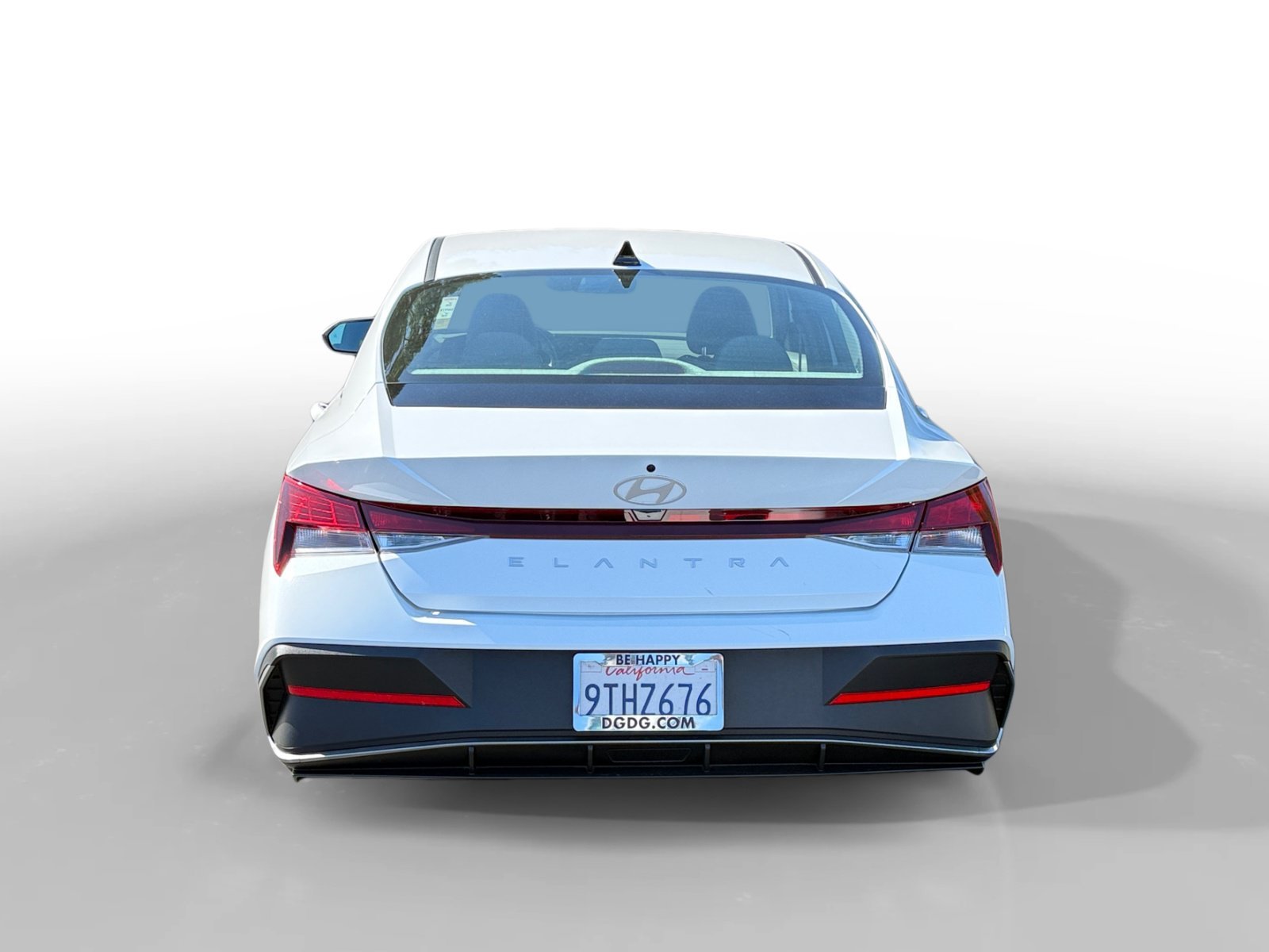 Certified Used 2025 White Hyundai SE image 4