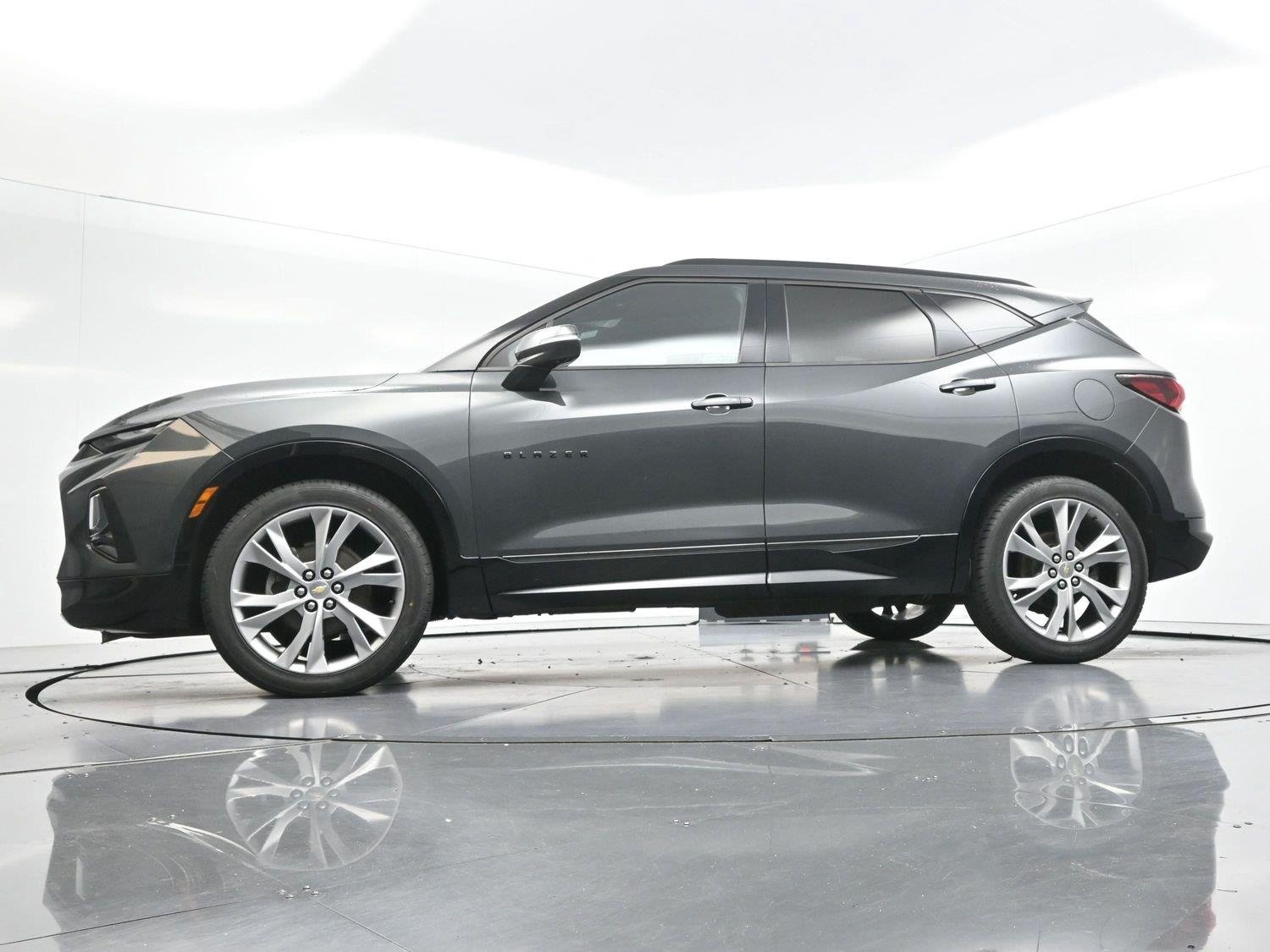 Used 2020 NIGHTFALL GRAY METALLIC Chevrolet RS image 45