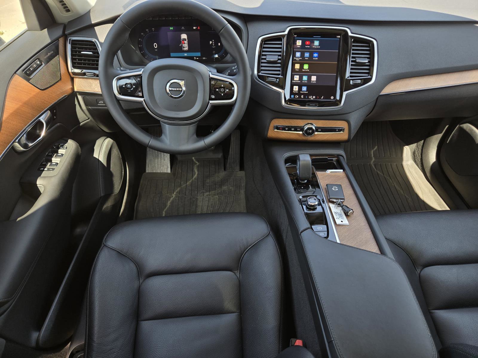 Used 2023 Platinum Gray Metallic Volvo Plus image 34