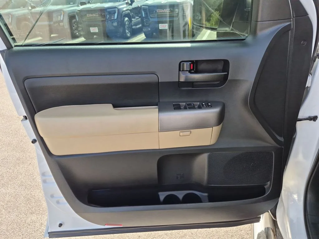 Used 2012 White Toyota Grade image 20