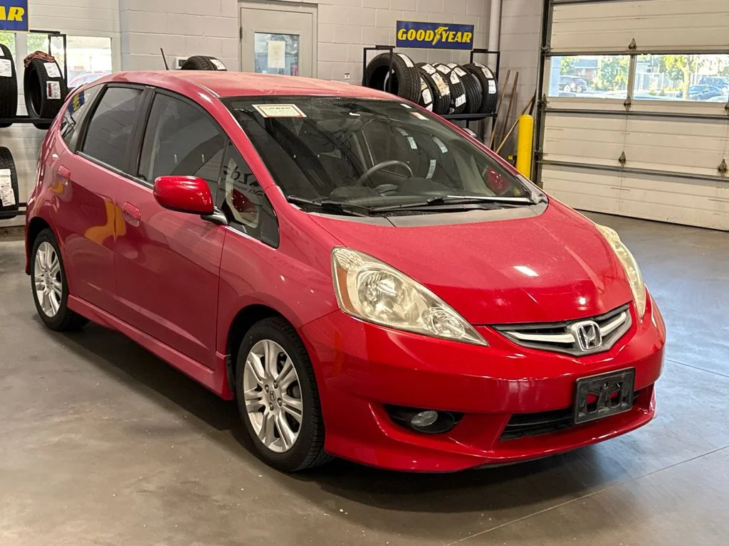 Used 2009 Red Honda Sport image 3