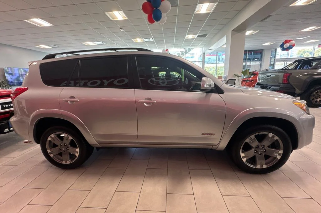 Used 2012 Silver Toyota Sport image 3