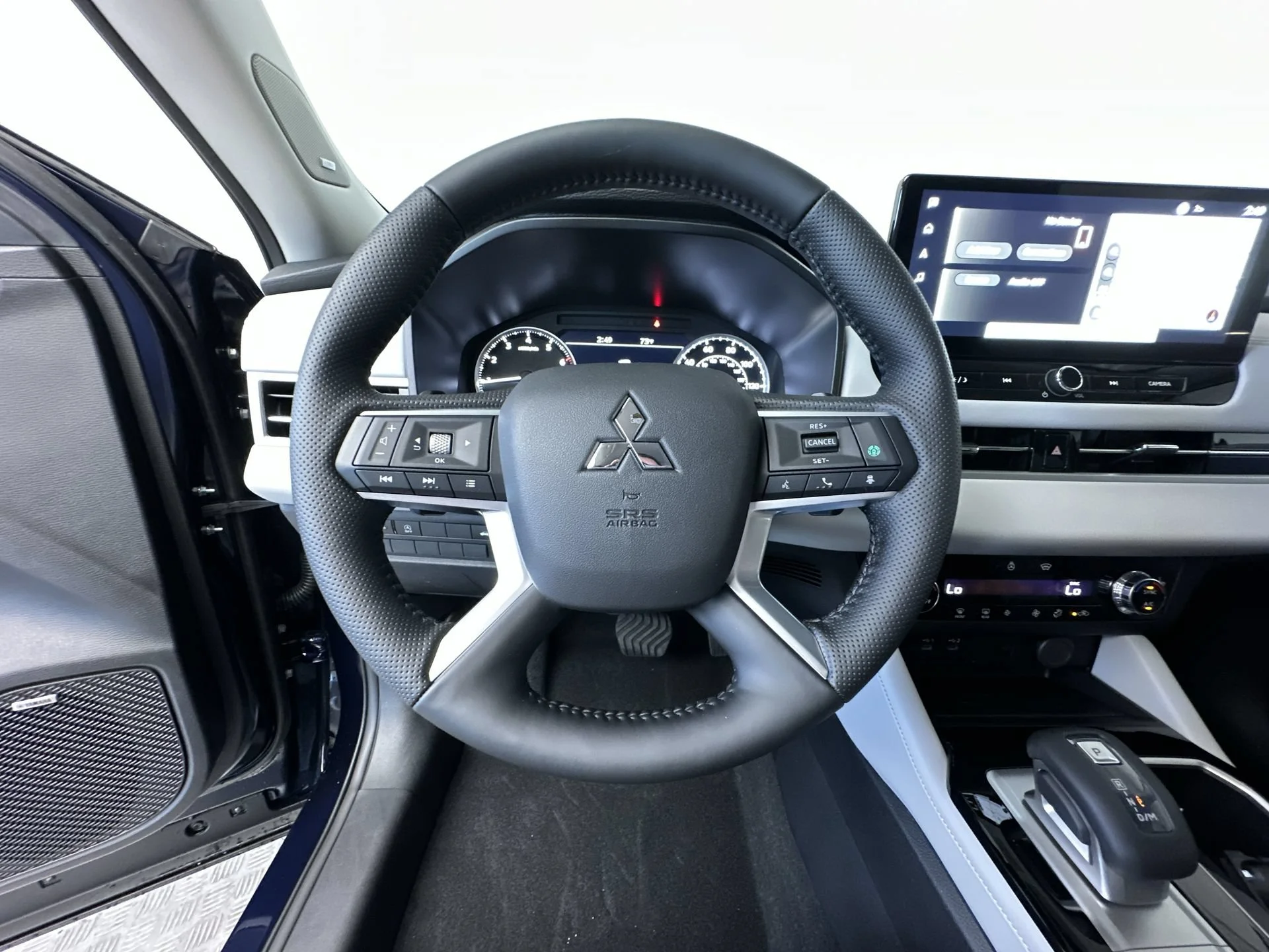 New 2026 Cosmic Blue Metallic Mitsubishi SE image 16