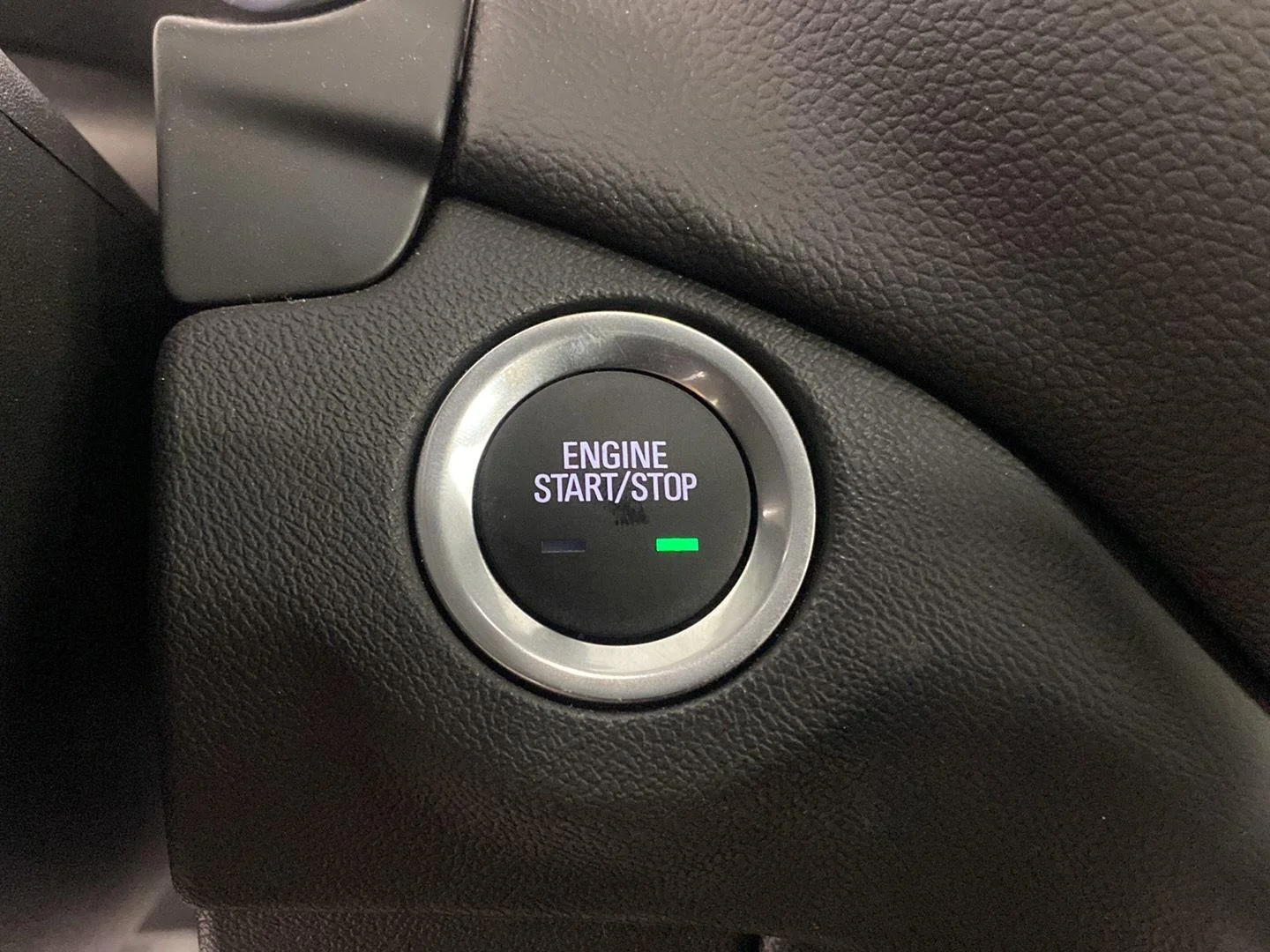 Used 2024 Summit White Chevrolet LT image 23