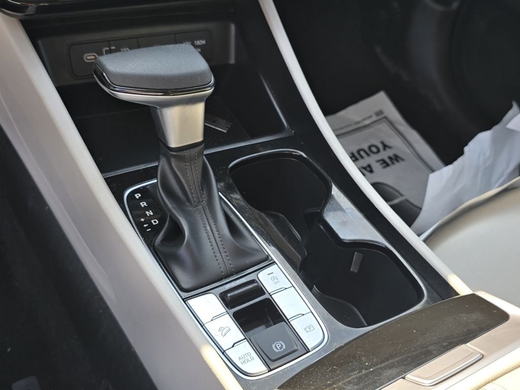 Used 2026 White Hyundai SEL image 20
