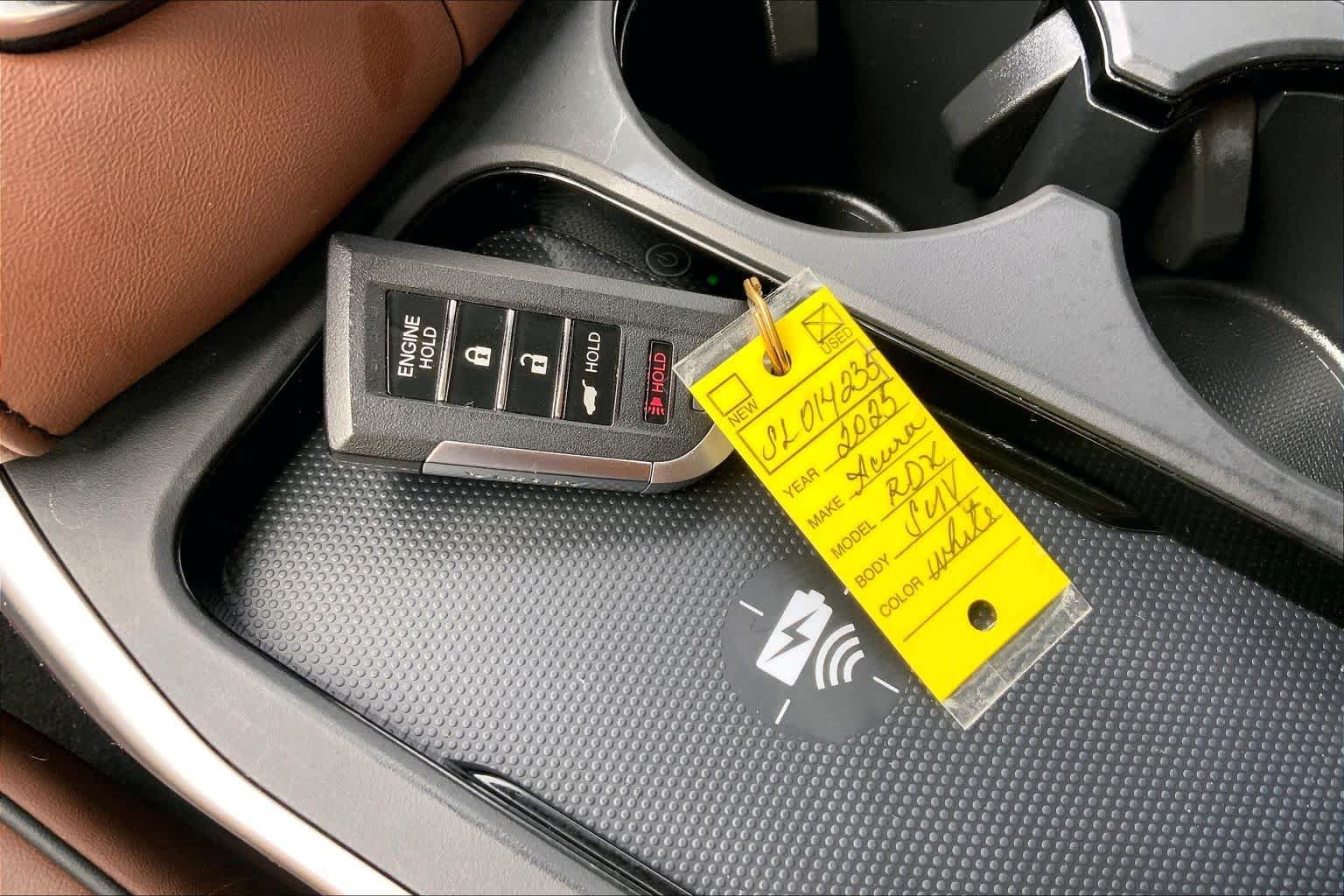 Used 2025 Platinum White Pearl Acura w/Advance Package image 15