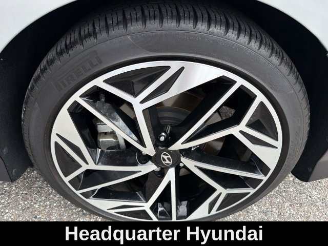 Used 2024 Silver Hyundai SEL image 32