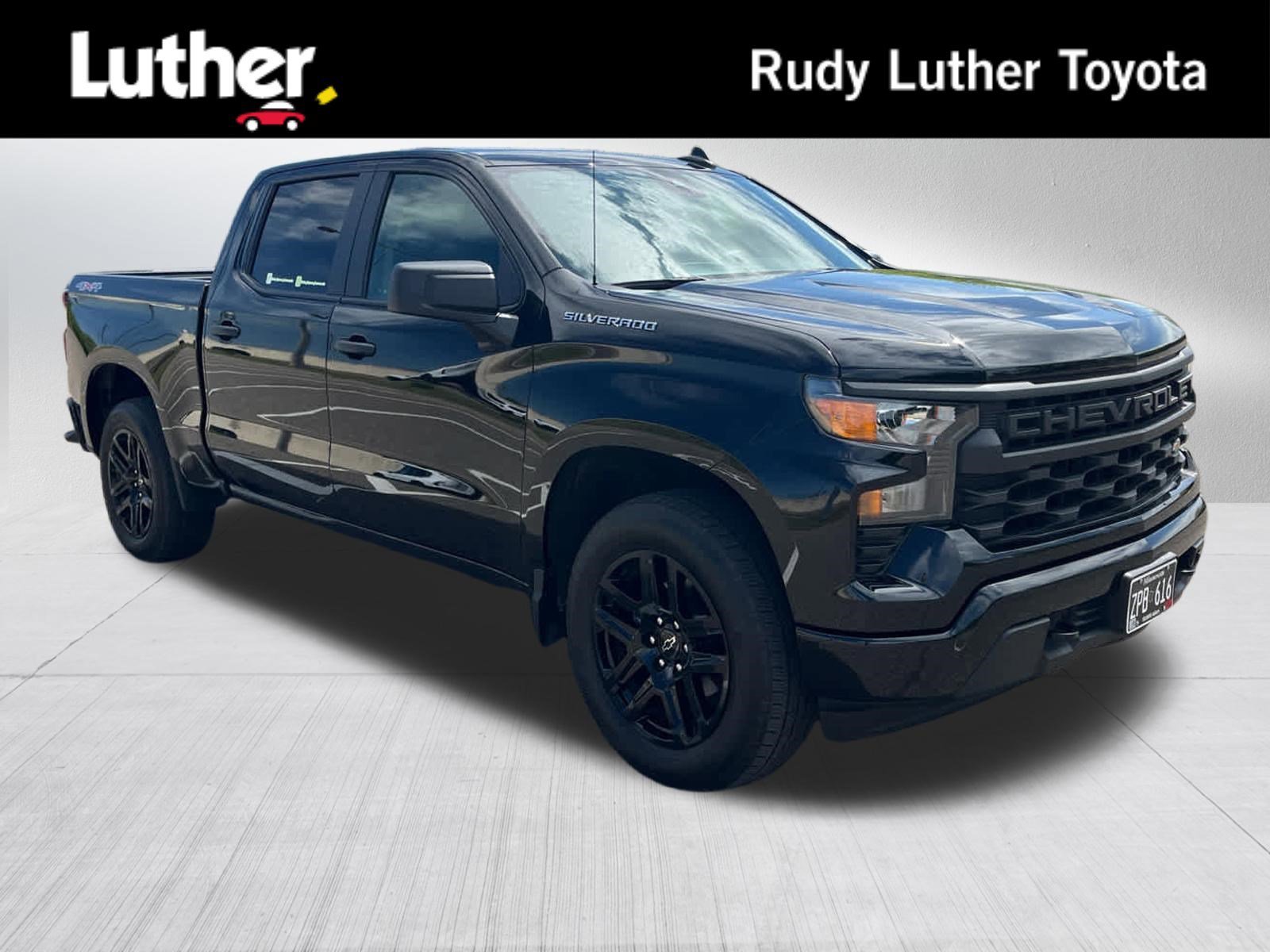 2022 Chevrolet Silverado 1500 Custom 4X4 Crew Cab Short Box's photo