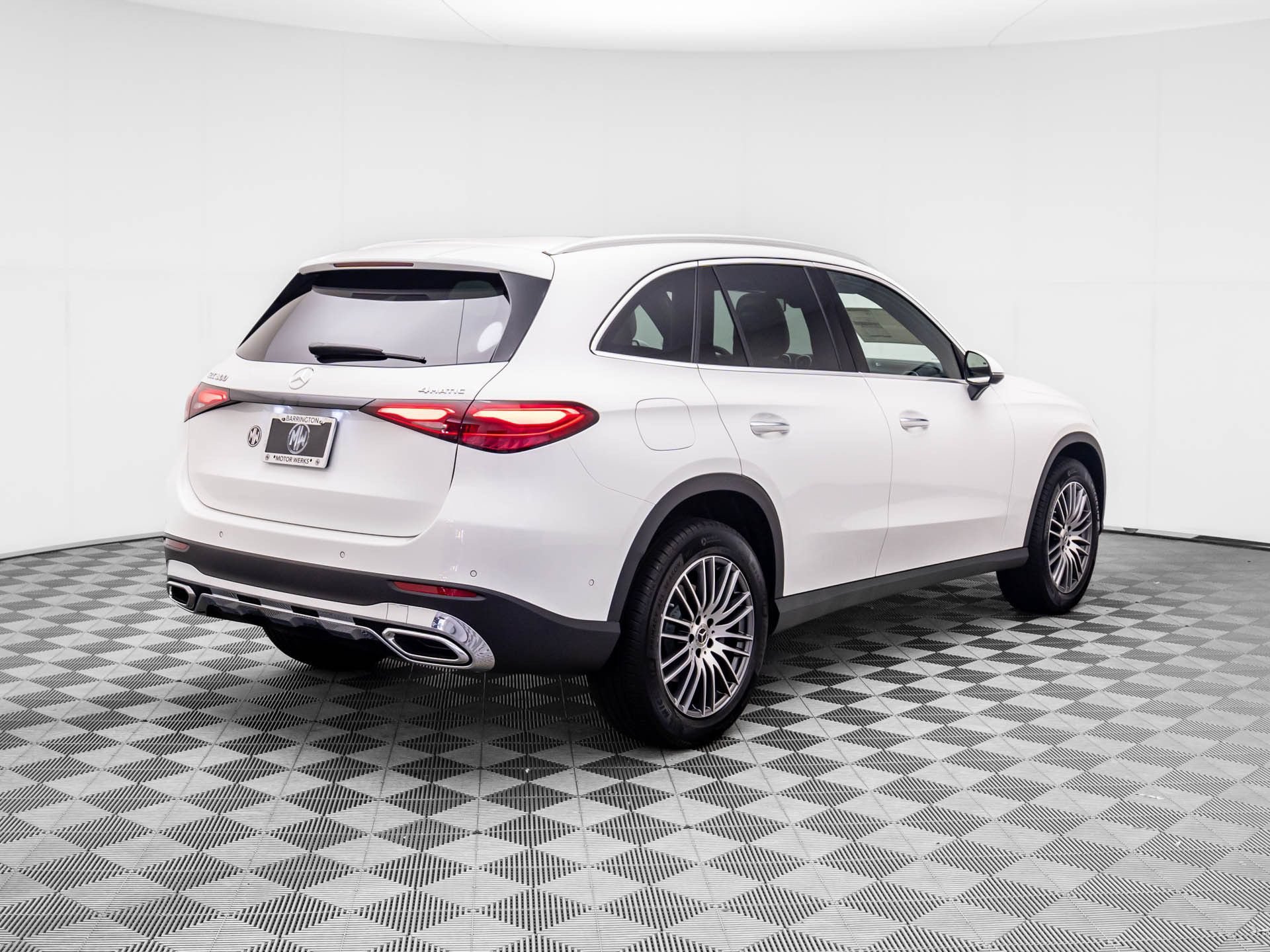 New 2026 Polar White Mercedes-Benz GLC 300 image 41