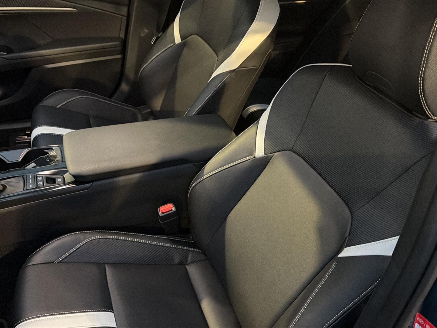 New 2026 Ocean Gem Toyota SE image 28