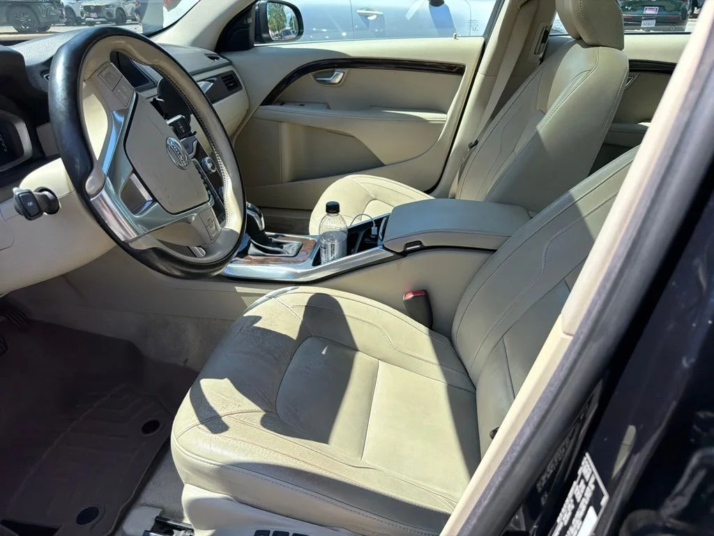 Used 2015 Blue Volvo T6 Platinum image 9