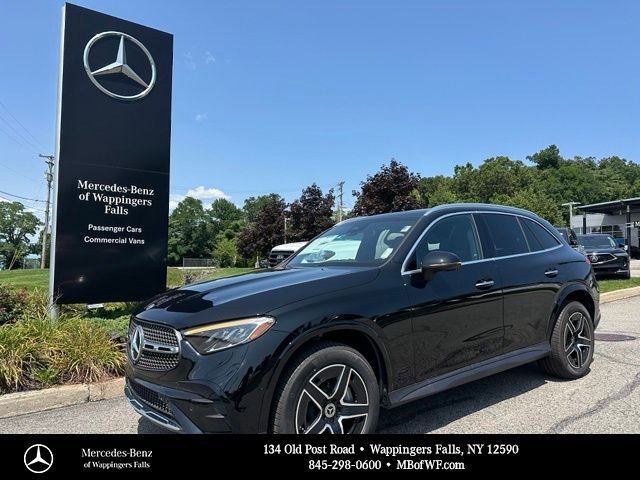 New 2026 Black Mercedes-Benz GLC 300 image 1