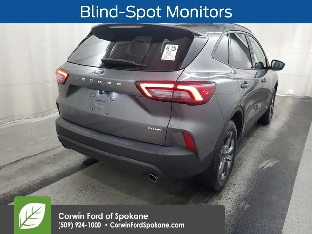 Used 2025 Gray Metallic Ford ST-Line Select image 2