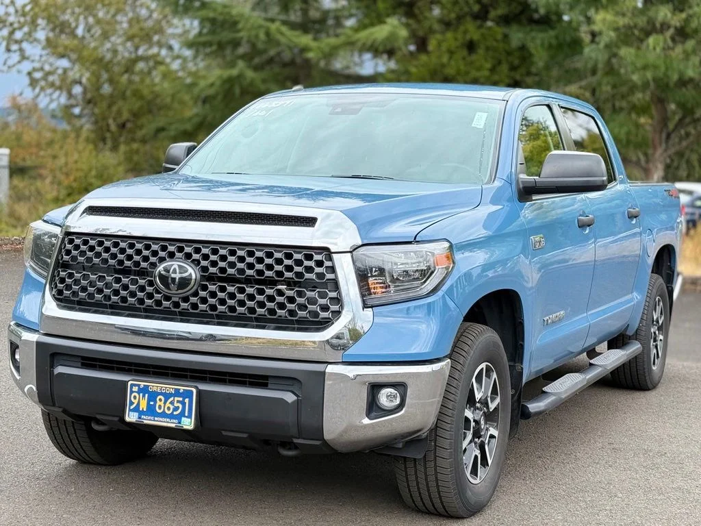 Used 2019 Blue Toyota SR5 image 1