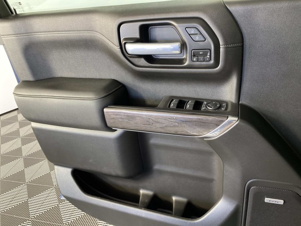 Used 2021 Blue Chevrolet LTZ image 25