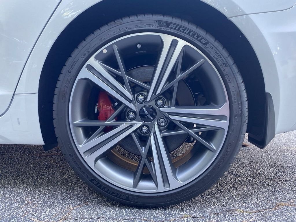 New 2025 White Genesis 3.3T SPORT PRESTIGE image 20
