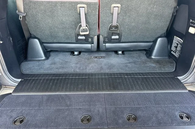 Used 2016 Silver Lexus 570 image 19