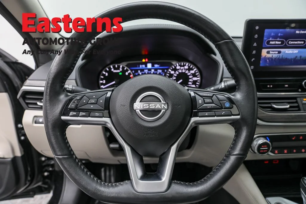 Used 2024 Black Nissan 2.5 SL image 10
