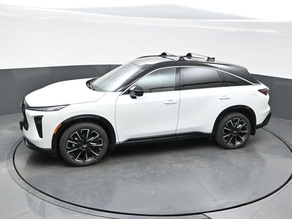 New 2027 2T RAD WHT INFINITI Autograph AWD image 41