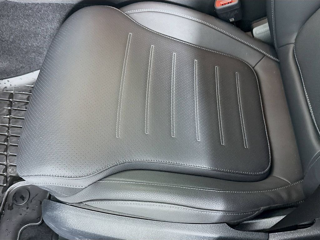 Used 2025 Gray Mercedes-Benz C 300 image 21