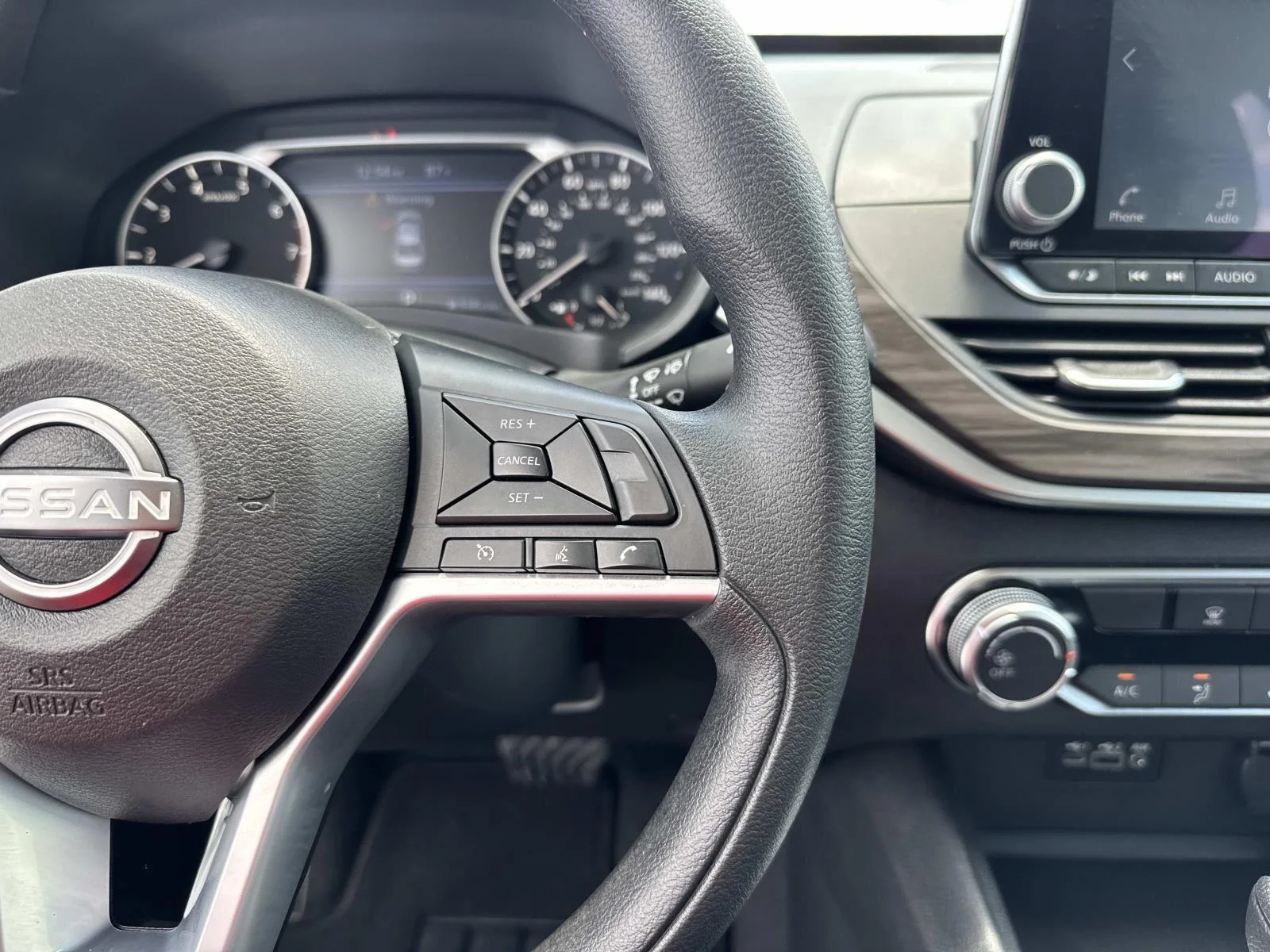 2025 Nissan Altima SV - Photo 23