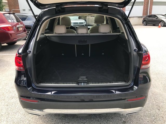 Used 2022 Lunar Blue Metallic Mercedes-Benz GLC 300 image 28